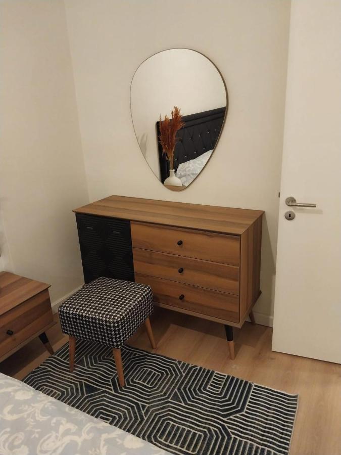 Brand Fully Furnished 1 1 Near Vadi Mall Daire