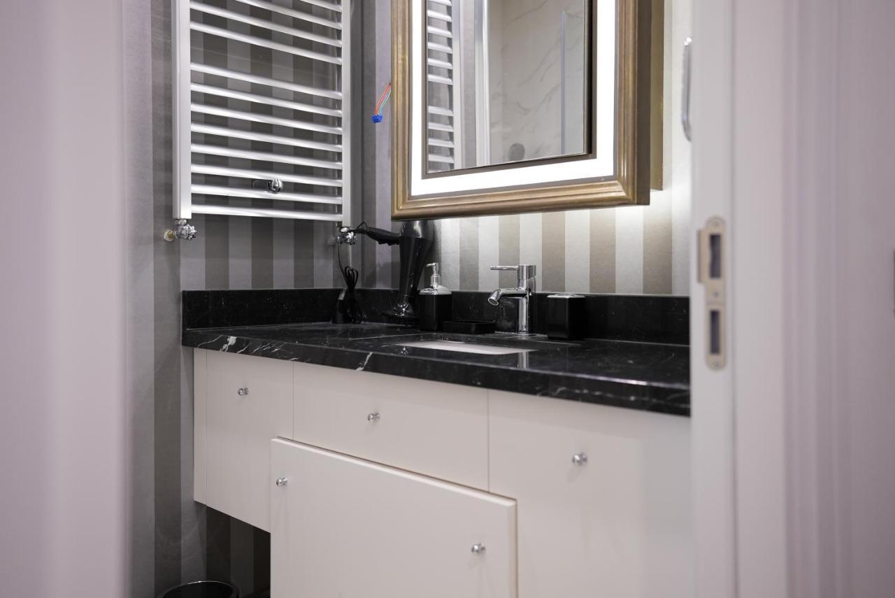 Brand Fully Furnished 1 1 Near Vadi Mall *